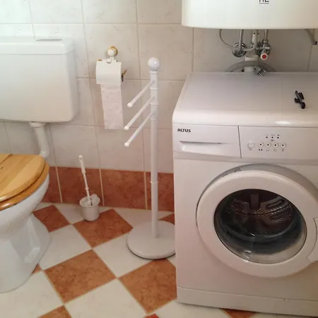 Almchalet Orter In Treffen Am Ossiacher 圣乌尔班